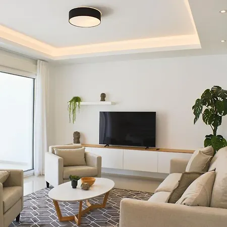 New Build On Beautiful Modern Complex Apartment *