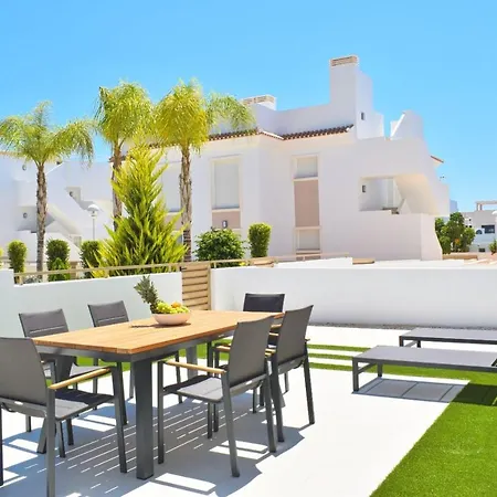 New Build On Beautiful Modern Complex *