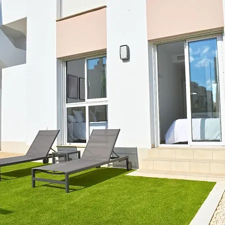 New Build On Beautiful Modern Complex Apartment *