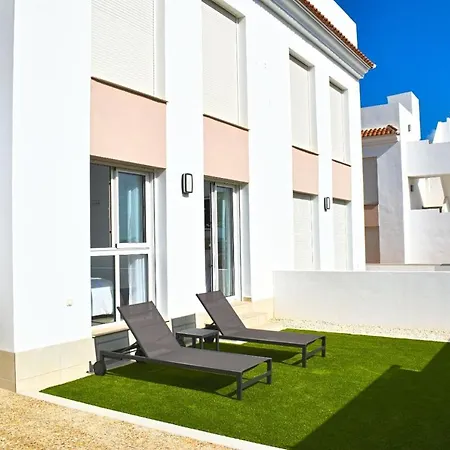 New Build On Beautiful Modern Complex Apartment *