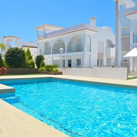 New Build On Beautiful Modern Complex *